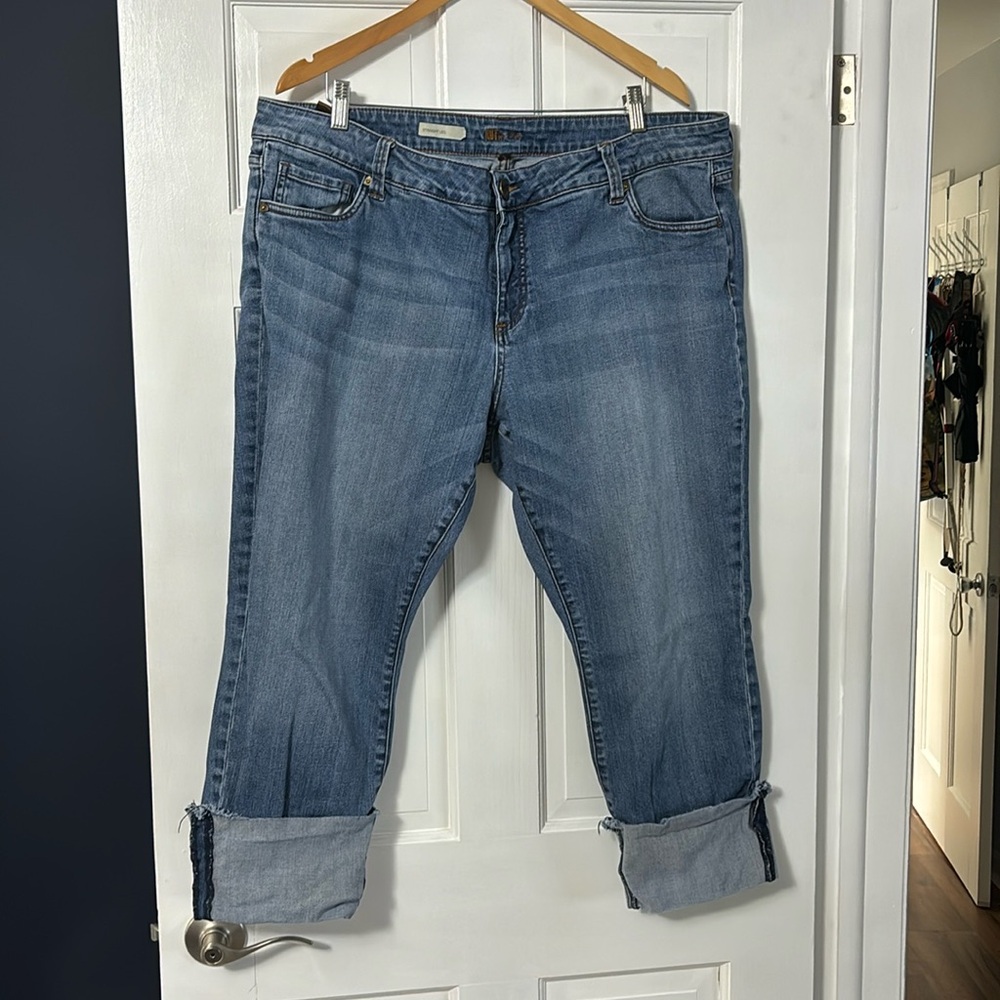 Pedal pusher jeans by Kut size 20w